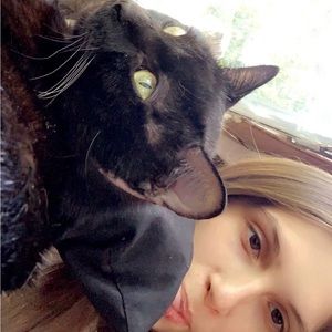 Meet your Posher, Candice